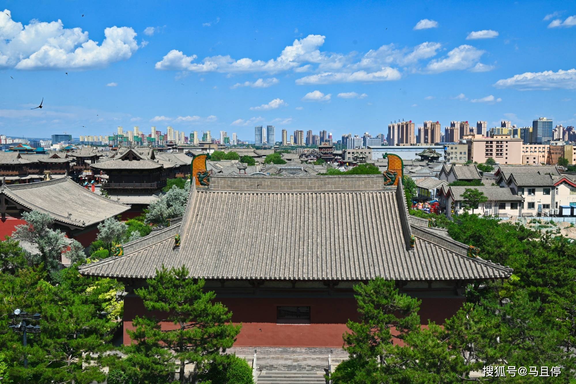 中国古建筑辉煌再现：未来保护与旅游新趋势